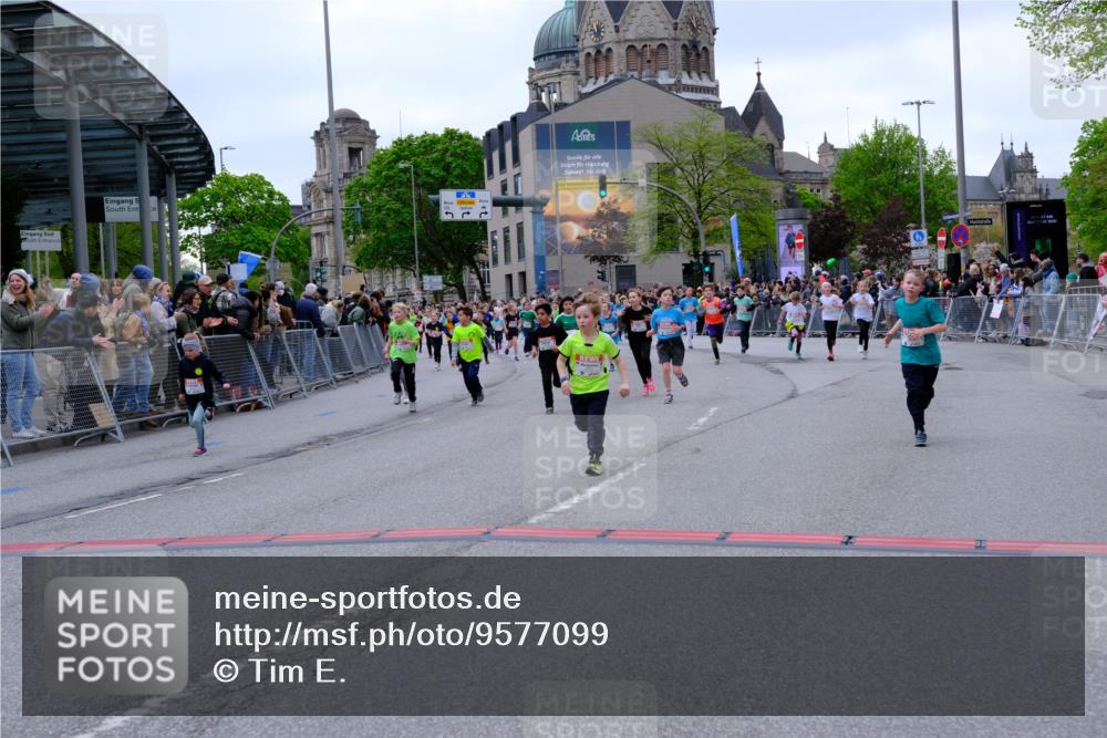25.04.2026 - Das Zehntel Tim E. http://msf.ph/oto/9577099 25.04.2026 10:59:06 Ziel 5178, 5179, 5187, 5193, 5339, 5510, 5581, 5595, 5638, 5700, 5858, 5916, 5962, 6005, 6047, 6063, 6602, 6736, 6950, 6998, 7077, 7086, 7147, 7152, 7219, 7278, 7289, 7298, 7333, 7335, 7357, 7410, 7611, 7622, 7663, 7886 meine-sportfotos.de
