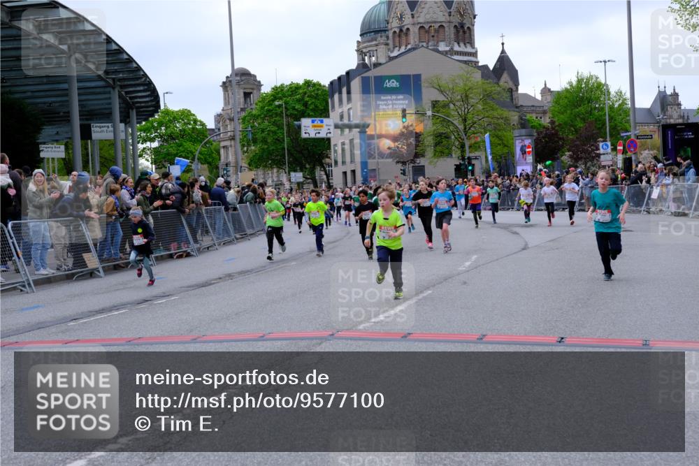 25.04.2026 - Das Zehntel Tim E. http://msf.ph/oto/9577100 25.04.2026 10:59:06 Ziel 5178, 5179, 5187, 5193, 5339, 5510, 5581, 5595, 5638, 5700, 5858, 5916, 5962, 6005, 6047, 6063, 6602, 6736, 6950, 6998, 7077, 7086, 7147, 7152, 7219, 7278, 7289, 7298, 7333, 7335, 7357, 7410, 7611, 7622, 7663, 7886 meine-sportfotos.de