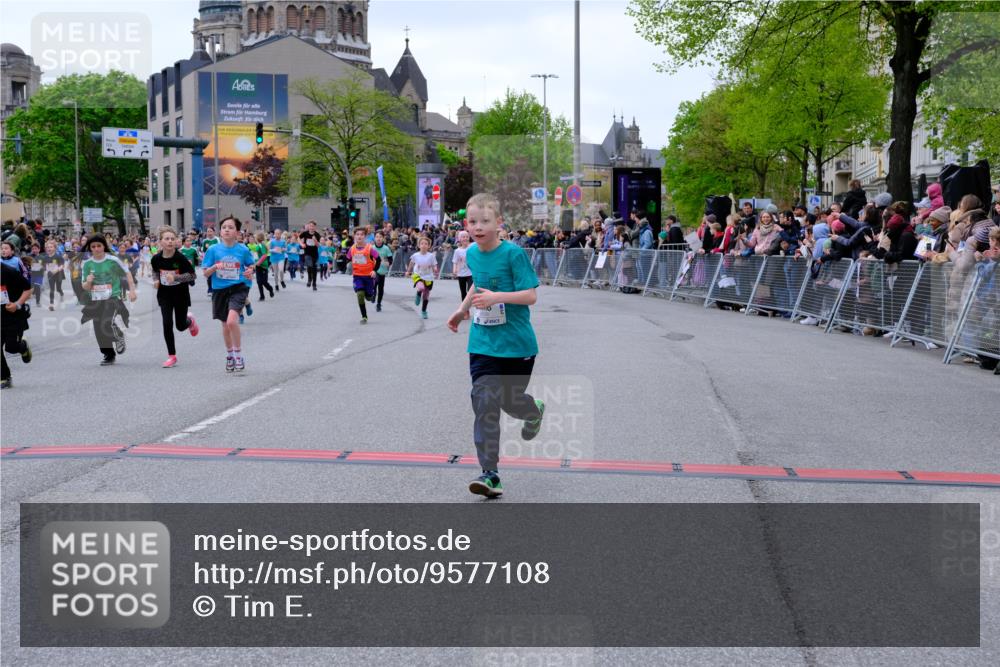 25.04.2026 - Das Zehntel Tim E. http://msf.ph/oto/9577108 25.04.2026 10:59:08 Ziel 5182, 5187, 5193, 5339, 5510, 5581, 5595, 5638, 5649, 5700, 5858, 5911, 5912, 5916, 6005, 6029, 6047, 6063, 6602, 6950, 6998, 7077, 7086, 7147, 7152, 7219, 7289, 7298, 7333, 7335, 7357, 7410, 7611, 7622, 7663 meine-sportfotos.de