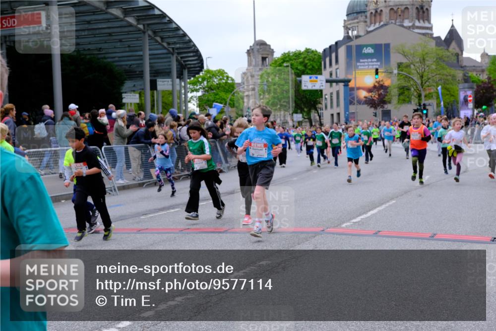 25.04.2026 - Das Zehntel Tim E. http://msf.ph/oto/9577114 25.04.2026 10:59:10 Ziel 5182, 5187, 5193, 5339, 5501, 5510, 5525, 5581, 5595, 5649, 5700, 5817, 5858, 5911, 5912, 5916, 6005, 6029, 6047, 6063, 6473, 6581, 6584, 6585, 6597, 6602, 6605, 6950, 6963, 6998, 7147, 7152, 7219, 7289, 7333, 7335, 7357, 7410, 7611, 7663 meine-sportfotos.de