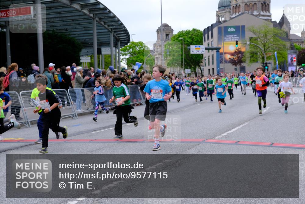 25.04.2026 - Das Zehntel Tim E. http://msf.ph/oto/9577115 25.04.2026 10:59:10 Ziel 5182, 5187, 5193, 5339, 5501, 5510, 5525, 5581, 5595, 5649, 5700, 5817, 5858, 5911, 5912, 5916, 6005, 6029, 6047, 6063, 6473, 6581, 6584, 6585, 6597, 6602, 6605, 6950, 6963, 6998, 7147, 7152, 7219, 7289, 7333, 7335, 7357, 7410, 7611, 7663 meine-sportfotos.de