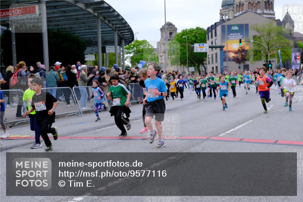 25.04.2026 - Das Zehntel Tim E. http://msf.ph/oto/9577116 25.04.2026 10:59:10 Ziel 5182, 5187, 5193, 5339, 5501, 5510, 5525, 5581, 5595, 5649, 5700, 5817, 5858, 5911, 5912, 5916, 6005, 6029, 6047, 6063, 6473, 6581, 6584, 6585, 6597, 6602, 6605, 6950, 6963, 6998, 7147, 7152, 7219, 7289, 7333, 7335, 7357, 7410, 7611, 7663 meine-sportfotos.de