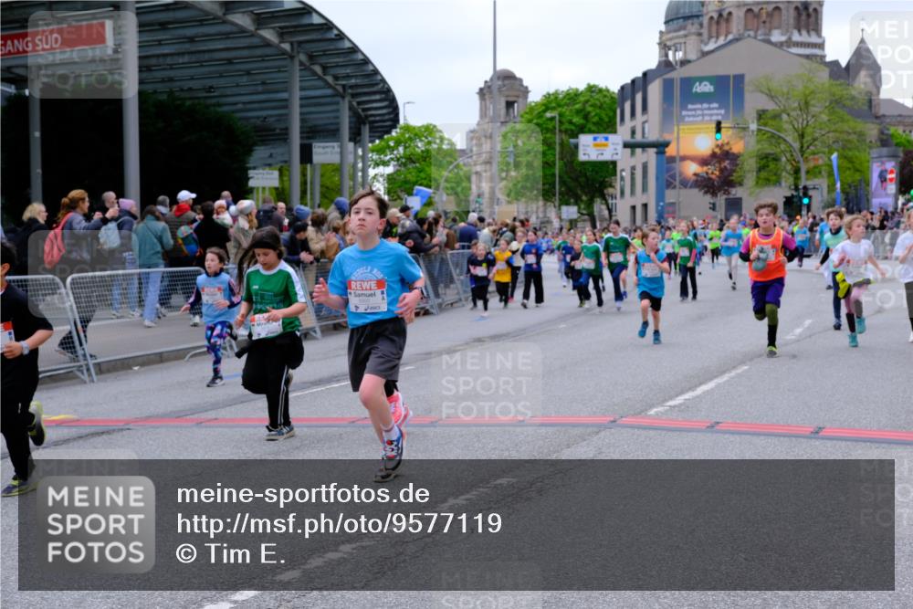 25.04.2026 - Das Zehntel Tim E. http://msf.ph/oto/9577119 25.04.2026 10:59:10 Ziel 5182, 5187, 5193, 5339, 5501, 5510, 5525, 5581, 5595, 5649, 5700, 5817, 5858, 5911, 5912, 5916, 6005, 6029, 6047, 6063, 6473, 6581, 6584, 6585, 6597, 6602, 6605, 6950, 6963, 6998, 7147, 7152, 7219, 7289, 7333, 7335, 7357, 7410, 7611, 7663 meine-sportfotos.de
