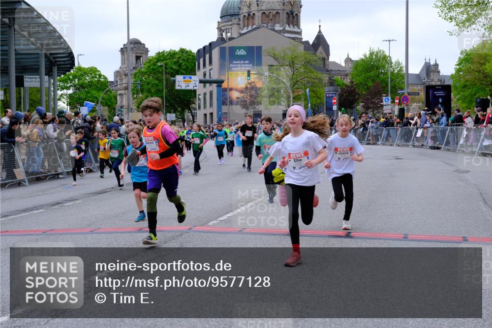 25.04.2026 - Das Zehntel Tim E. http://msf.ph/oto/9577128 25.04.2026 10:59:11 Ziel 5182, 5187, 5193, 5339, 5340, 5501, 5510, 5525, 5581, 5595, 5649, 5700, 5799, 5817, 5858, 5911, 5912, 5916, 6005, 6029, 6047, 6063, 6285, 6473, 6581, 6584, 6585, 6597, 6602, 6605, 6950, 6963, 6998, 7147, 7152, 7219, 7289, 7335, 7410, 7663 meine-sportfotos.de
