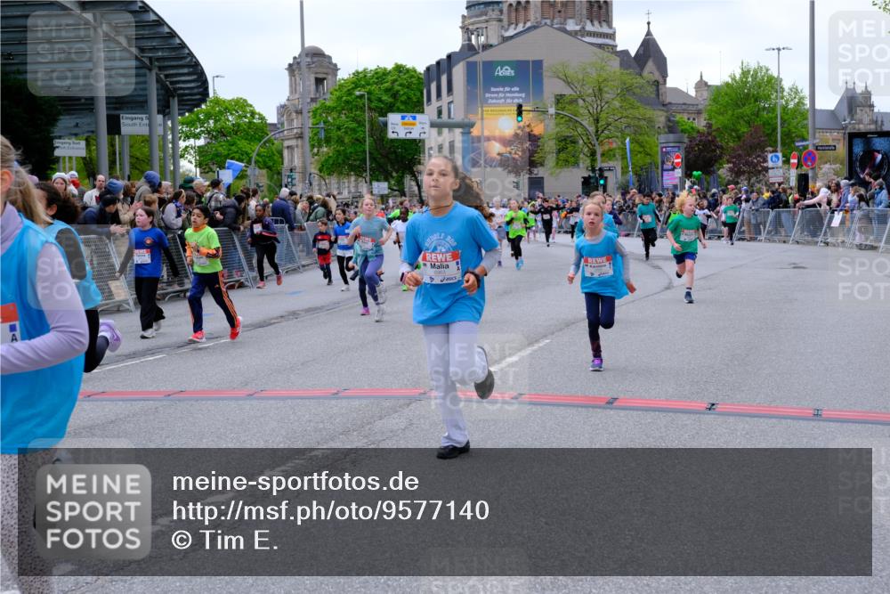 25.04.2026 - Das Zehntel Tim E. http://msf.ph/oto/9577140 25.04.2026 10:59:16 Ziel 5033, 5182, 5187, 5193, 5339, 5340, 5402, 5501, 5510, 5525, 5527, 5649, 5699, 5702, 5768, 5799, 5817, 5911, 5912, 5916, 5918, 5951, 5972, 6029, 6196, 6214, 6285, 6337, 6473, 6483, 6573, 6581, 6584, 6585, 6597, 6605, 6950, 6963, 6998, 7094, 7108, 7124, 7140, 7155, 7219, 7286, 7289, 7410, 7631, 7633, 7663, 7993 meine-sportfotos.de