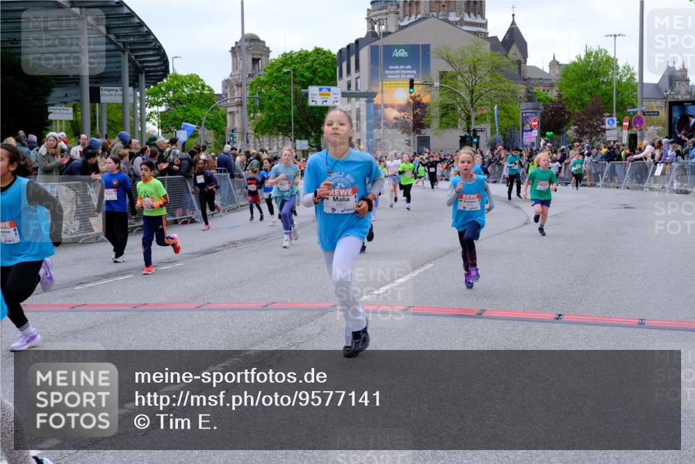25.04.2026 - Das Zehntel Tim E. http://msf.ph/oto/9577141 25.04.2026 10:59:16 Ziel 5033, 5182, 5187, 5193, 5339, 5340, 5402, 5501, 5510, 5525, 5527, 5649, 5699, 5702, 5768, 5799, 5817, 5911, 5912, 5916, 5918, 5951, 5972, 6029, 6196, 6214, 6285, 6337, 6473, 6483, 6573, 6581, 6584, 6585, 6597, 6605, 6950, 6963, 6998, 7094, 7108, 7124, 7140, 7155, 7219, 7286, 7289, 7410, 7631, 7633, 7663, 7993 meine-sportfotos.de