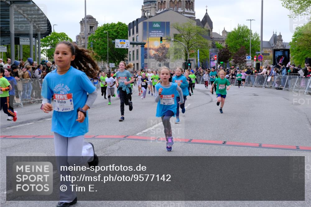 25.04.2026 - Das Zehntel Tim E. http://msf.ph/oto/9577142 25.04.2026 10:59:17 Ziel 5033, 5182, 5187, 5193, 5339, 5340, 5402, 5501, 5510, 5525, 5527, 5649, 5699, 5702, 5768, 5799, 5817, 5911, 5912, 5916, 5918, 5951, 5972, 6029, 6196, 6214, 6285, 6333, 6337, 6473, 6483, 6536, 6541, 6546, 6573, 6581, 6584, 6585, 6597, 6605, 6963, 7094, 7108, 7124, 7140, 7155, 7286, 7410, 7631, 7633, 7663, 7993 meine-sportfotos.de