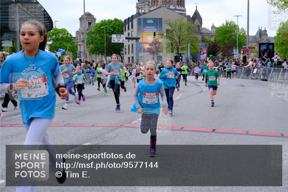 25.04.2026 - Das Zehntel Tim E. http://msf.ph/oto/9577144 25.04.2026 10:59:17 Ziel 5033, 5182, 5187, 5193, 5339, 5340, 5402, 5501, 5510, 5525, 5527, 5649, 5699, 5702, 5768, 5799, 5817, 5911, 5912, 5916, 5918, 5951, 5972, 6029, 6196, 6214, 6285, 6333, 6337, 6473, 6483, 6536, 6541, 6546, 6573, 6581, 6584, 6585, 6597, 6605, 6963, 7094, 7108, 7124, 7140, 7155, 7286, 7410, 7631, 7633, 7663, 7993 meine-sportfotos.de