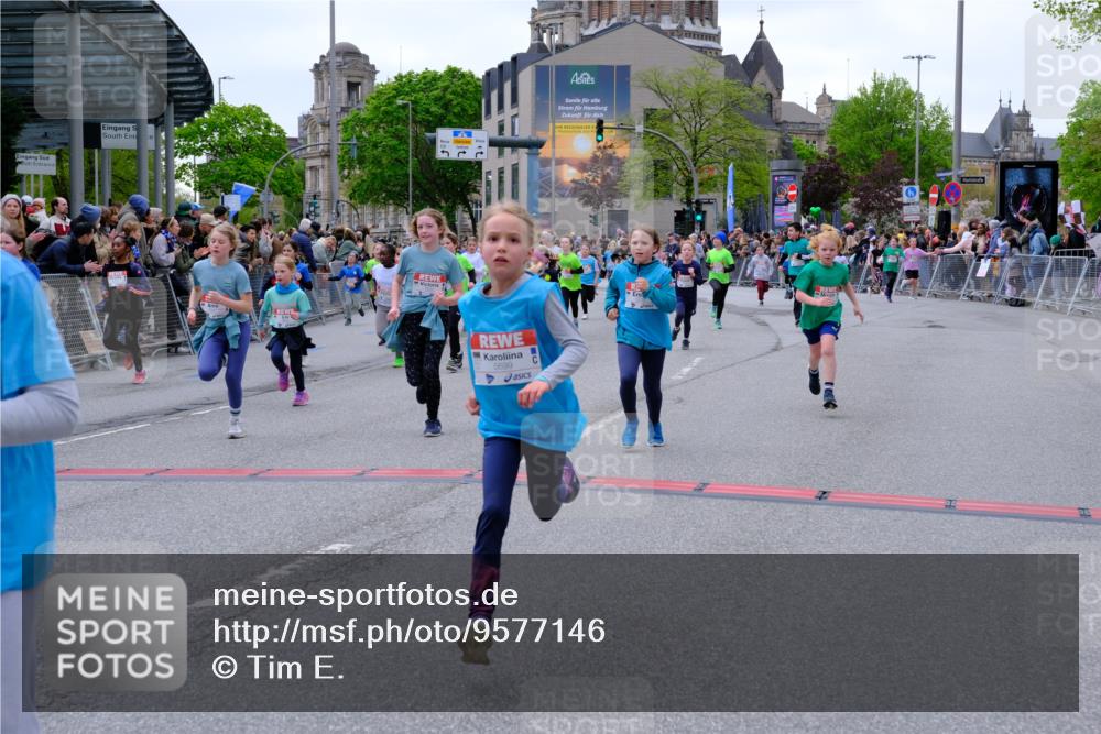 25.04.2026 - Das Zehntel Tim E. http://msf.ph/oto/9577146 25.04.2026 10:59:17 Ziel 5033, 5182, 5187, 5193, 5339, 5340, 5402, 5501, 5510, 5525, 5527, 5649, 5699, 5702, 5768, 5799, 5817, 5911, 5912, 5916, 5918, 5951, 5972, 6029, 6196, 6214, 6285, 6333, 6337, 6473, 6483, 6536, 6541, 6546, 6573, 6581, 6584, 6585, 6597, 6605, 6963, 7094, 7108, 7124, 7140, 7155, 7286, 7410, 7631, 7633, 7663, 7993 meine-sportfotos.de