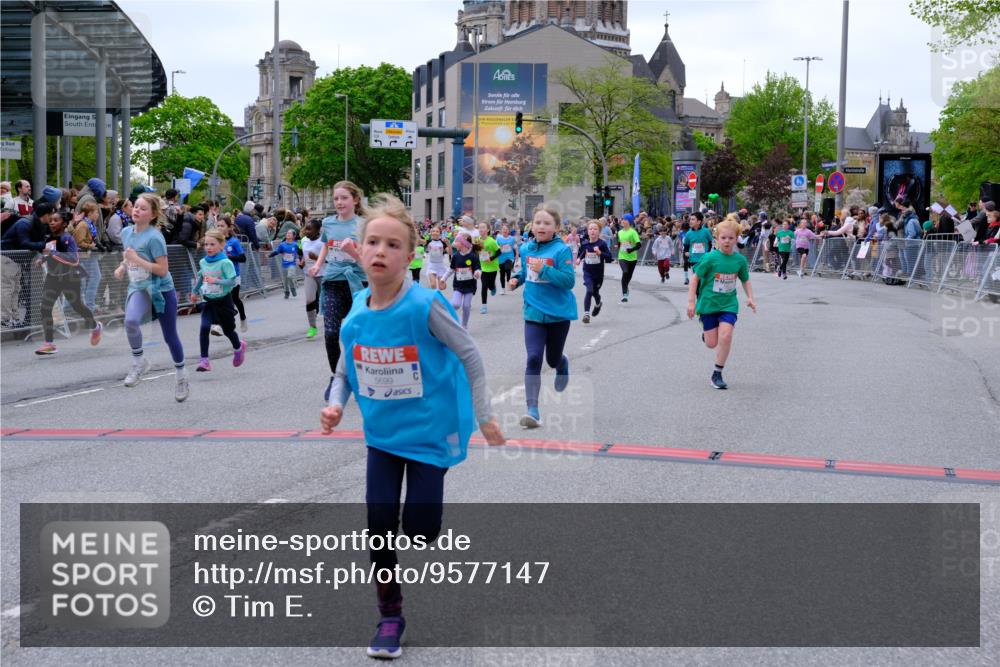 25.04.2026 - Das Zehntel Tim E. http://msf.ph/oto/9577147 25.04.2026 10:59:17 Ziel 5033, 5182, 5187, 5193, 5339, 5340, 5402, 5501, 5510, 5525, 5527, 5649, 5699, 5702, 5768, 5799, 5817, 5911, 5912, 5916, 5918, 5951, 5972, 6029, 6196, 6214, 6285, 6333, 6337, 6473, 6483, 6536, 6541, 6546, 6573, 6581, 6584, 6585, 6597, 6605, 6963, 7094, 7108, 7124, 7140, 7155, 7286, 7410, 7631, 7633, 7663, 7993 meine-sportfotos.de