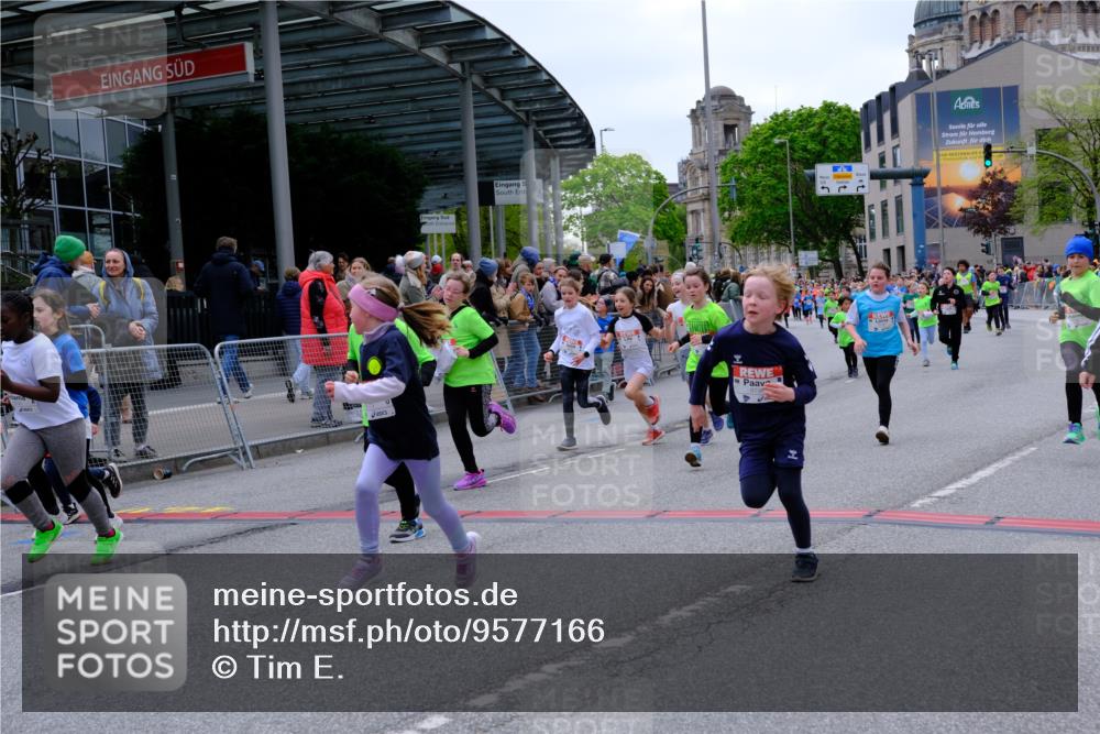 25.04.2026 - Das Zehntel Tim E. http://msf.ph/oto/9577166 25.04.2026 10:59:21 Ziel 5033, 5198, 5340, 5402, 5501, 5525, 5527, 5699, 5702, 5768, 5799, 5817, 5918, 5951, 5972, 6196, 6214, 6285, 6303, 6333, 6337, 6465, 6473, 6483, 6536, 6541, 6546, 6573, 6581, 6584, 6585, 6597, 6605, 6963, 7017, 7059, 7094, 7108, 7124, 7140, 7155, 7174, 7179, 7286, 7631, 7633, 7692, 7993 meine-sportfotos.de