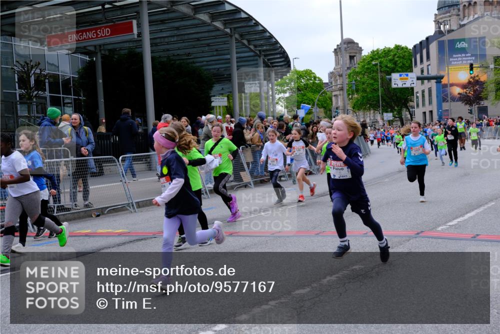 25.04.2026 - Das Zehntel Tim E. http://msf.ph/oto/9577167 25.04.2026 10:59:21 Ziel 5033, 5198, 5340, 5402, 5501, 5525, 5527, 5699, 5702, 5768, 5799, 5817, 5918, 5951, 5972, 6196, 6214, 6285, 6303, 6333, 6337, 6465, 6473, 6483, 6536, 6541, 6546, 6573, 6581, 6584, 6585, 6597, 6605, 6963, 7017, 7059, 7094, 7108, 7124, 7140, 7155, 7174, 7179, 7286, 7631, 7633, 7692, 7993 meine-sportfotos.de
