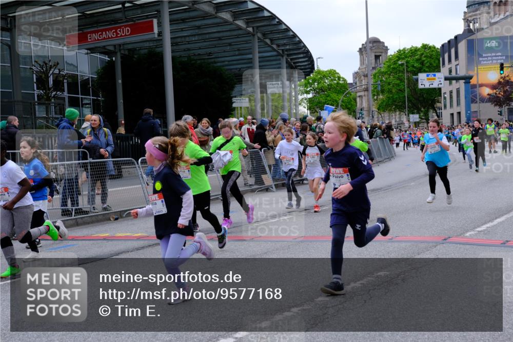 25.04.2026 - Das Zehntel Tim E. http://msf.ph/oto/9577168 25.04.2026 10:59:21 Ziel 5033, 5198, 5340, 5402, 5501, 5525, 5527, 5699, 5702, 5768, 5799, 5817, 5918, 5951, 5972, 6196, 6214, 6285, 6303, 6333, 6337, 6465, 6473, 6483, 6536, 6541, 6546, 6573, 6581, 6584, 6585, 6597, 6605, 6963, 7017, 7059, 7094, 7108, 7124, 7140, 7155, 7174, 7179, 7286, 7631, 7633, 7692, 7993 meine-sportfotos.de