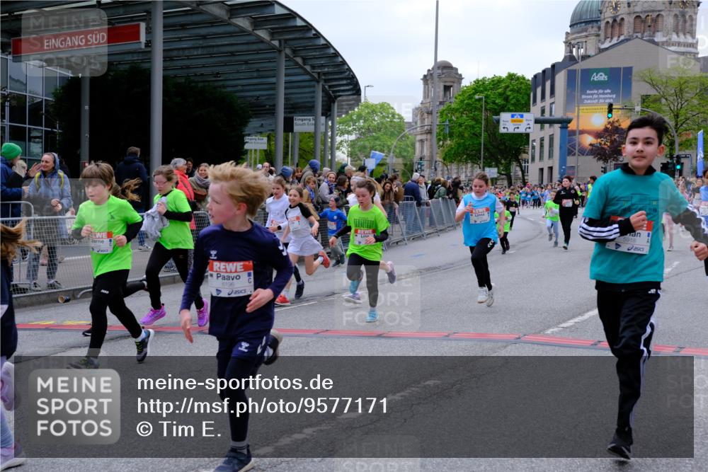 25.04.2026 - Das Zehntel Tim E. http://msf.ph/oto/9577171 25.04.2026 10:59:21 Ziel 5033, 5198, 5340, 5402, 5501, 5525, 5527, 5699, 5702, 5768, 5799, 5817, 5918, 5951, 5972, 6196, 6214, 6285, 6303, 6333, 6337, 6465, 6473, 6483, 6536, 6541, 6546, 6573, 6581, 6584, 6585, 6597, 6605, 6963, 7017, 7059, 7094, 7108, 7124, 7140, 7155, 7174, 7179, 7286, 7631, 7633, 7692, 7993 meine-sportfotos.de