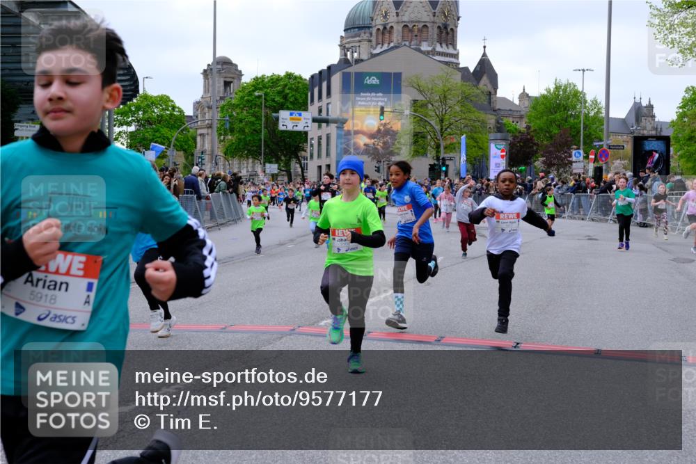 25.04.2026 - Das Zehntel Tim E. http://msf.ph/oto/9577177 25.04.2026 10:59:22 Ziel 5033, 5198, 5340, 5402, 5527, 5699, 5702, 5768, 5799, 5817, 5918, 5951, 5972, 5975, 6196, 6214, 6255, 6285, 6303, 6333, 6337, 6465, 6473, 6483, 6536, 6541, 6546, 6573, 6577, 6584, 6585, 6597, 6605, 6963, 7013, 7017, 7059, 7094, 7108, 7124, 7140, 7155, 7174, 7179, 7286, 7631, 7633, 7692, 7844, 7993 meine-sportfotos.de