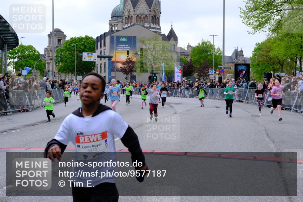 25.04.2026 - Das Zehntel Tim E. http://msf.ph/oto/9577187 25.04.2026 10:59:23 Ziel 5033, 5198, 5340, 5402, 5527, 5699, 5702, 5768, 5799, 5918, 5951, 5972, 5975, 6196, 6214, 6255, 6257, 6261, 6285, 6303, 6333, 6337, 6465, 6483, 6536, 6541, 6546, 6573, 6577, 7012, 7013, 7017, 7059, 7094, 7108, 7124, 7140, 7155, 7174, 7179, 7286, 7631, 7633, 7692, 7844, 7993 meine-sportfotos.de