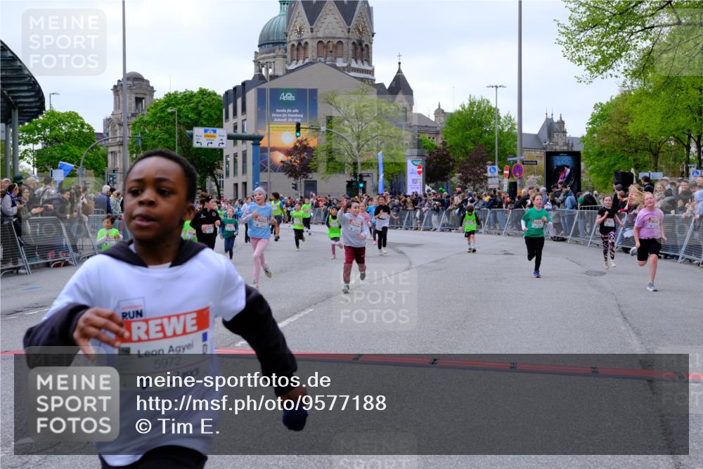 25.04.2026 - Das Zehntel Tim E. http://msf.ph/oto/9577188 25.04.2026 10:59:23 Ziel 5033, 5198, 5340, 5402, 5527, 5699, 5702, 5768, 5799, 5918, 5951, 5972, 5975, 6196, 6214, 6255, 6257, 6261, 6285, 6303, 6333, 6337, 6465, 6483, 6536, 6541, 6546, 6573, 6577, 7012, 7013, 7017, 7059, 7094, 7108, 7124, 7140, 7155, 7174, 7179, 7286, 7631, 7633, 7692, 7844, 7993 meine-sportfotos.de