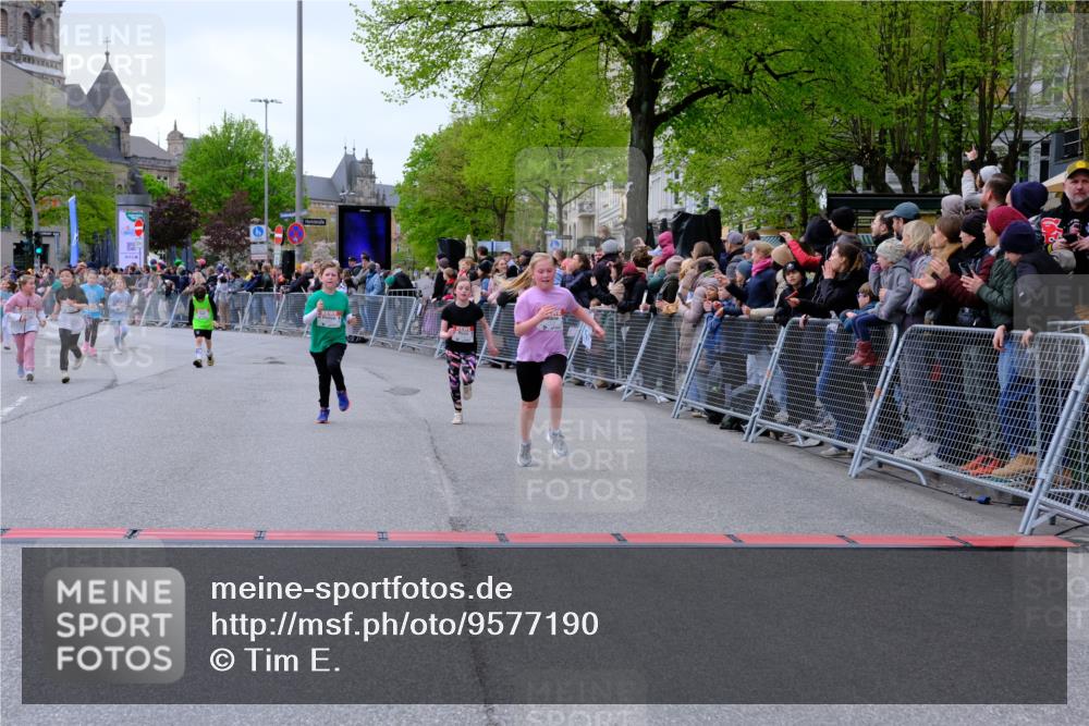 25.04.2026 - Das Zehntel Tim E. http://msf.ph/oto/9577190 25.04.2026 10:59:24 Ziel 5033, 5198, 5343, 5402, 5527, 5699, 5702, 5768, 5918, 5951, 5972, 5975, 6196, 6214, 6255, 6257, 6261, 6303, 6333, 6337, 6465, 6483, 6536, 6541, 6546, 6573, 6577, 7012, 7013, 7017, 7059, 7094, 7108, 7124, 7140, 7155, 7174, 7179, 7286, 7465, 7631, 7633, 7692, 7826, 7844, 7993 meine-sportfotos.de