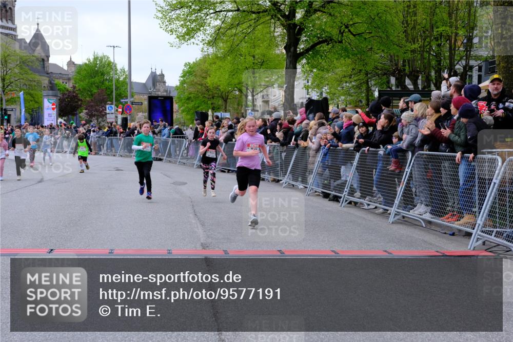 25.04.2026 - Das Zehntel Tim E. http://msf.ph/oto/9577191 25.04.2026 10:59:24 Ziel 5033, 5198, 5343, 5402, 5527, 5699, 5702, 5768, 5918, 5951, 5972, 5975, 6196, 6214, 6255, 6257, 6261, 6303, 6333, 6337, 6465, 6483, 6536, 6541, 6546, 6573, 6577, 7012, 7013, 7017, 7059, 7094, 7108, 7124, 7140, 7155, 7174, 7179, 7286, 7465, 7631, 7633, 7692, 7826, 7844, 7993 meine-sportfotos.de