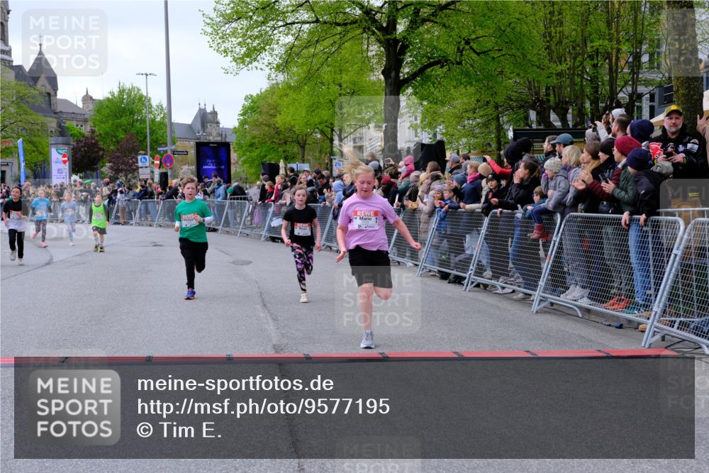 25.04.2026 - Das Zehntel Tim E. http://msf.ph/oto/9577195 25.04.2026 10:59:24 Ziel 5033, 5198, 5343, 5402, 5527, 5699, 5702, 5768, 5918, 5951, 5972, 5975, 6196, 6214, 6255, 6257, 6261, 6303, 6333, 6337, 6465, 6483, 6536, 6541, 6546, 6573, 6577, 7012, 7013, 7017, 7059, 7094, 7108, 7124, 7140, 7155, 7174, 7179, 7286, 7465, 7631, 7633, 7692, 7826, 7844, 7993 meine-sportfotos.de