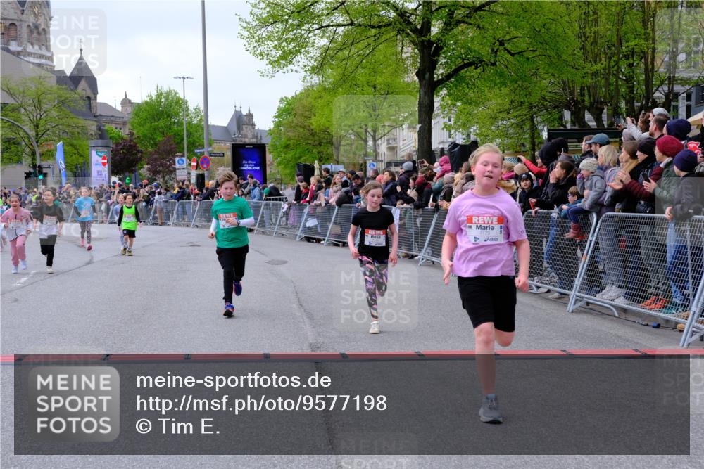 25.04.2026 - Das Zehntel Tim E. http://msf.ph/oto/9577198 25.04.2026 10:59:25 Ziel 5033, 5198, 5343, 5402, 5768, 5918, 5951, 5972, 5975, 6091, 6196, 6214, 6255, 6257, 6261, 6303, 6333, 6337, 6395, 6465, 6483, 6536, 6541, 6546, 6573, 6577, 6874, 7012, 7013, 7017, 7059, 7094, 7108, 7124, 7140, 7155, 7174, 7179, 7465, 7631, 7633, 7692, 7751, 7826, 7844, 7993 meine-sportfotos.de