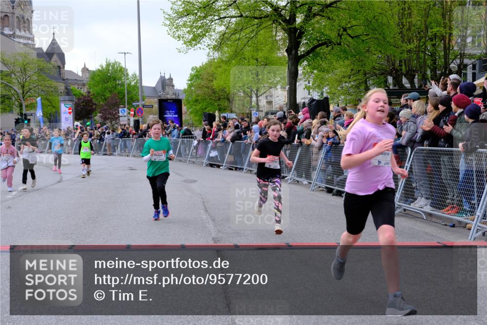 25.04.2026 - Das Zehntel Tim E. http://msf.ph/oto/9577200 25.04.2026 10:59:25 Ziel 5033, 5198, 5343, 5402, 5768, 5918, 5951, 5972, 5975, 6091, 6196, 6214, 6255, 6257, 6261, 6303, 6333, 6337, 6395, 6465, 6483, 6536, 6541, 6546, 6573, 6577, 6874, 7012, 7013, 7017, 7059, 7094, 7108, 7124, 7140, 7155, 7174, 7179, 7465, 7631, 7633, 7692, 7751, 7826, 7844, 7993 meine-sportfotos.de