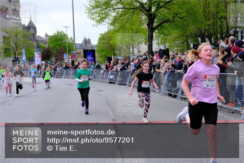 25.04.2026 - Das Zehntel Tim E. http://msf.ph/oto/9577201 25.04.2026 10:59:25 Ziel 5033, 5198, 5343, 5402, 5768, 5918, 5951, 5972, 5975, 6091, 6196, 6214, 6255, 6257, 6261, 6303, 6333, 6337, 6395, 6465, 6483, 6536, 6541, 6546, 6573, 6577, 6874, 7012, 7013, 7017, 7059, 7094, 7108, 7124, 7140, 7155, 7174, 7179, 7465, 7631, 7633, 7692, 7751, 7826, 7844, 7993 meine-sportfotos.de