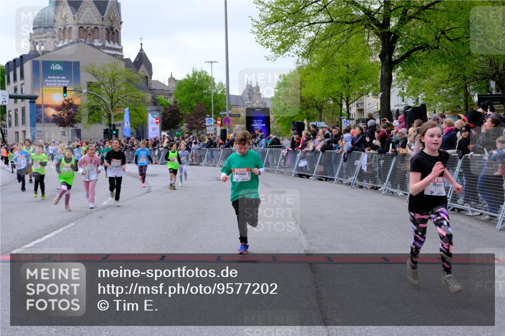 25.04.2026 - Das Zehntel Tim E. http://msf.ph/oto/9577202 25.04.2026 10:59:26 Ziel 5033, 5198, 5343, 5402, 5768, 5918, 5972, 5975, 5995, 6091, 6196, 6255, 6257, 6261, 6303, 6333, 6337, 6395, 6465, 6536, 6541, 6546, 6573, 6577, 6874, 7012, 7013, 7017, 7059, 7094, 7108, 7124, 7140, 7155, 7174, 7179, 7465, 7692, 7751, 7826, 7844, 7993 meine-sportfotos.de