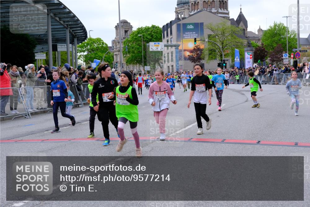 25.04.2026 - Das Zehntel Tim E. http://msf.ph/oto/9577214 25.04.2026 10:59:28 Ziel 5198, 5343, 5768, 5972, 5975, 5995, 6091, 6255, 6257, 6261, 6296, 6303, 6333, 6395, 6465, 6536, 6541, 6546, 6577, 6874, 7012, 7013, 7017, 7054, 7059, 7067, 7108, 7124, 7140, 7155, 7174, 7179, 7465, 7692, 7751, 7826, 7844 meine-sportfotos.de