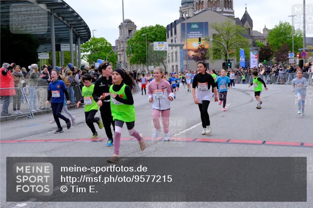25.04.2026 - Das Zehntel Tim E. http://msf.ph/oto/9577215 25.04.2026 10:59:28 Ziel 5198, 5343, 5768, 5972, 5975, 5995, 6091, 6255, 6257, 6261, 6296, 6303, 6333, 6395, 6465, 6536, 6541, 6546, 6577, 6874, 7012, 7013, 7017, 7054, 7059, 7067, 7108, 7124, 7140, 7155, 7174, 7179, 7465, 7692, 7751, 7826, 7844 meine-sportfotos.de