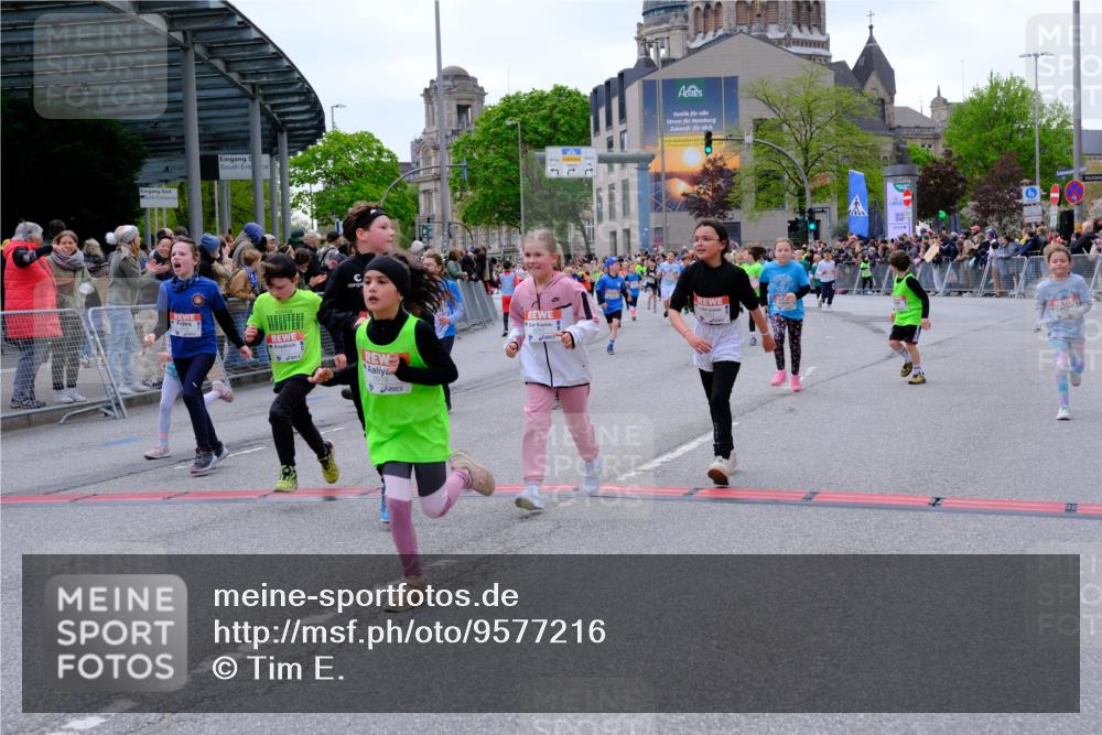 25.04.2026 - Das Zehntel Tim E. http://msf.ph/oto/9577216 25.04.2026 10:59:28 Ziel 5198, 5343, 5768, 5972, 5975, 5995, 6091, 6255, 6257, 6261, 6296, 6303, 6333, 6395, 6465, 6536, 6541, 6546, 6577, 6874, 7012, 7013, 7017, 7054, 7059, 7067, 7108, 7124, 7140, 7155, 7174, 7179, 7465, 7692, 7751, 7826, 7844 meine-sportfotos.de