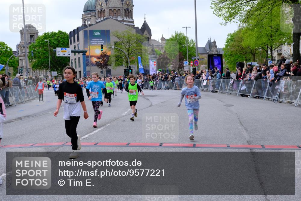 25.04.2026 - Das Zehntel Tim E. http://msf.ph/oto/9577221 25.04.2026 10:59:29 Ziel 5198, 5343, 5975, 5995, 6091, 6255, 6257, 6261, 6296, 6303, 6333, 6395, 6465, 6536, 6541, 6546, 6577, 6874, 7012, 7013, 7017, 7054, 7059, 7067, 7174, 7179, 7465, 7692, 7751, 7826, 7844 meine-sportfotos.de
