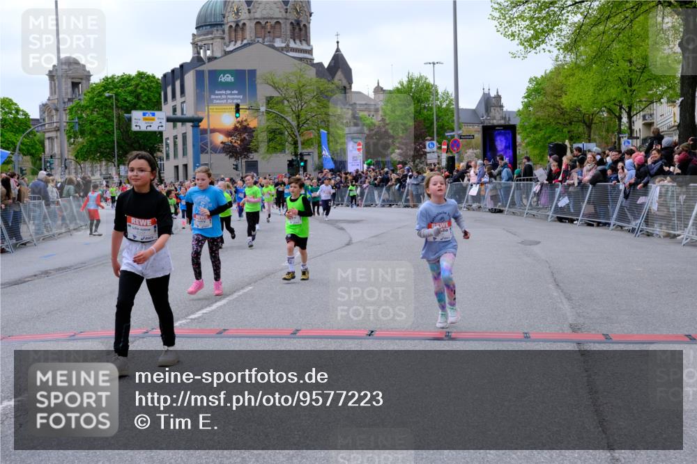 25.04.2026 - Das Zehntel Tim E. http://msf.ph/oto/9577223 25.04.2026 10:59:29 Ziel 5198, 5343, 5975, 5995, 6091, 6255, 6257, 6261, 6296, 6303, 6333, 6395, 6465, 6536, 6541, 6546, 6577, 6874, 7012, 7013, 7017, 7054, 7059, 7067, 7174, 7179, 7465, 7692, 7751, 7826, 7844 meine-sportfotos.de