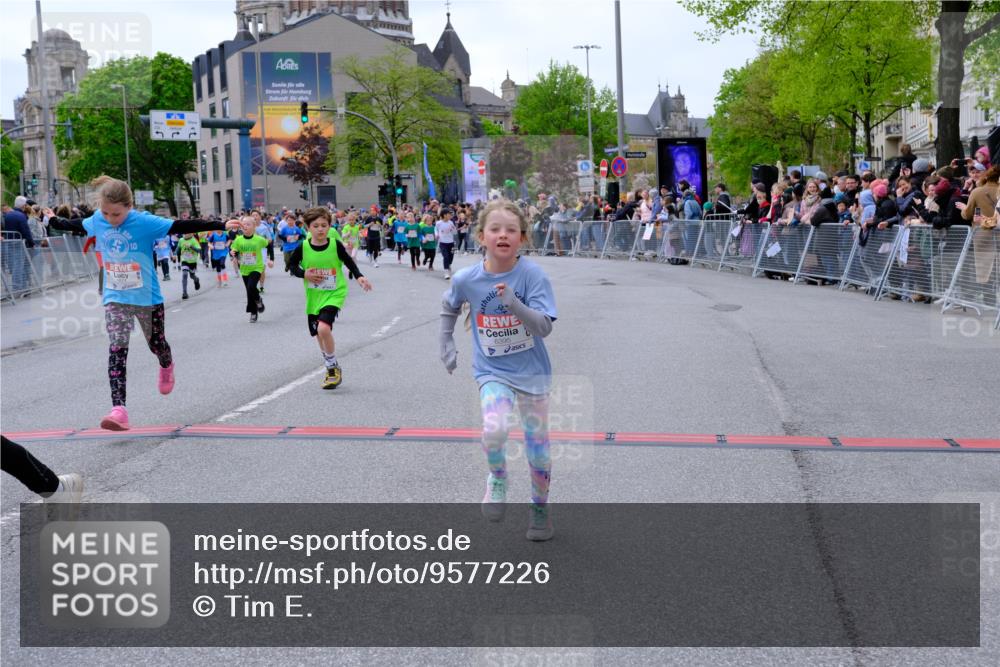 25.04.2026 - Das Zehntel Tim E. http://msf.ph/oto/9577226 25.04.2026 10:59:30 Ziel 5198, 5219, 5343, 5975, 5995, 6091, 6255, 6257, 6261, 6296, 6303, 6395, 6465, 6577, 6874, 7012, 7013, 7017, 7054, 7059, 7067, 7174, 7179, 7296, 7465, 7692, 7751, 7826, 7844 meine-sportfotos.de