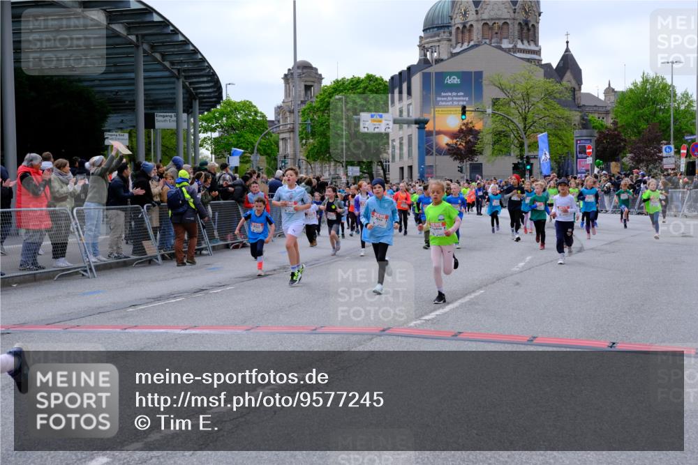 25.04.2026 - Das Zehntel Tim E. http://msf.ph/oto/9577245 25.04.2026 10:59:35 Ziel 5026, 5219, 5233, 5245, 5343, 5690, 5715, 5722, 5960, 5995, 6091, 6257, 6261, 6296, 6305, 6306, 6395, 6438, 6643, 6669, 6686, 6742, 6874, 6945, 7012, 7054, 7067, 7078, 7296, 7370, 7372, 7384, 7465, 7644, 7657, 7751, 7767, 7800, 7812, 7826, 7834, 7859 meine-sportfotos.de