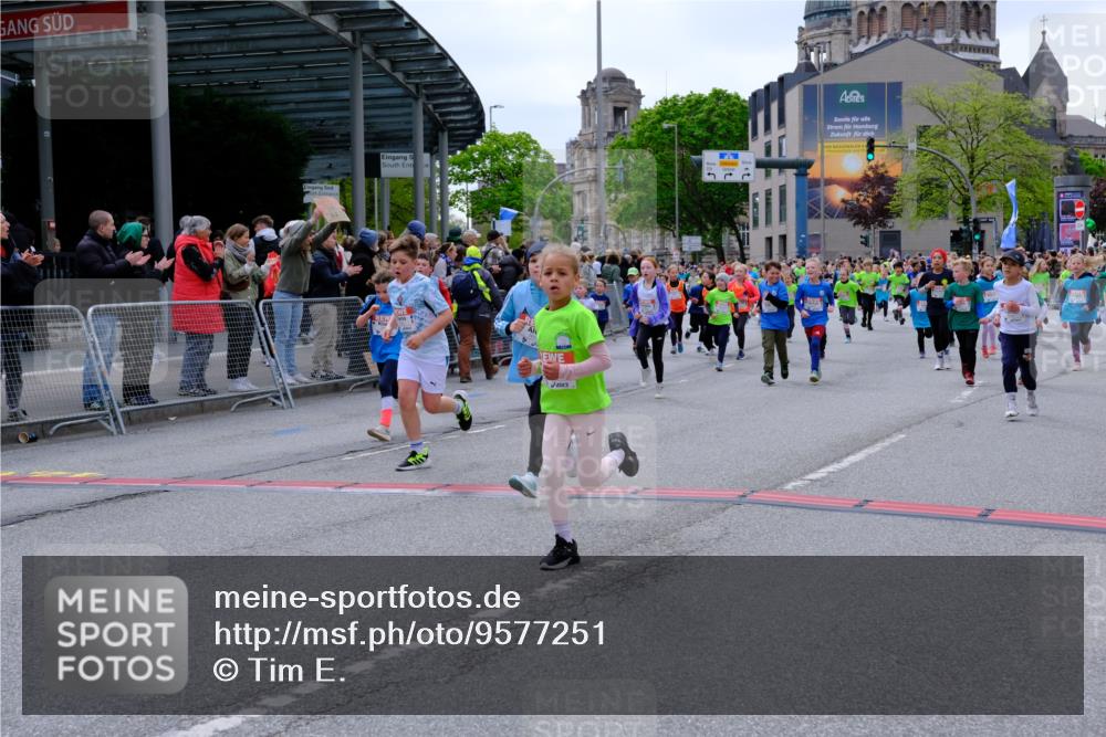 25.04.2026 - Das Zehntel Tim E. http://msf.ph/oto/9577251 25.04.2026 10:59:36 Ziel 5026, 5219, 5233, 5245, 5271, 5286, 5343, 5352, 5353, 5690, 5715, 5722, 5960, 5995, 6091, 6296, 6305, 6306, 6395, 6438, 6632, 6643, 6669, 6686, 6742, 6874, 6945, 7054, 7067, 7078, 7296, 7370, 7371, 7372, 7384, 7465, 7644, 7657, 7751, 7761, 7767, 7800, 7812, 7826, 7834, 7859 meine-sportfotos.de