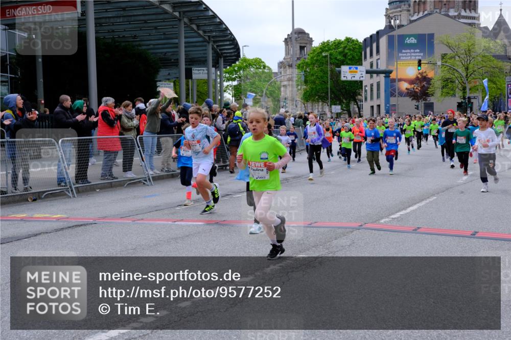 25.04.2026 - Das Zehntel Tim E. http://msf.ph/oto/9577252 25.04.2026 10:59:36 Ziel 5026, 5219, 5233, 5245, 5271, 5286, 5343, 5352, 5353, 5690, 5715, 5722, 5960, 5995, 6091, 6296, 6305, 6306, 6395, 6438, 6632, 6643, 6669, 6686, 6742, 6874, 6945, 7054, 7067, 7078, 7296, 7370, 7371, 7372, 7384, 7465, 7644, 7657, 7751, 7761, 7767, 7800, 7812, 7826, 7834, 7859 meine-sportfotos.de
