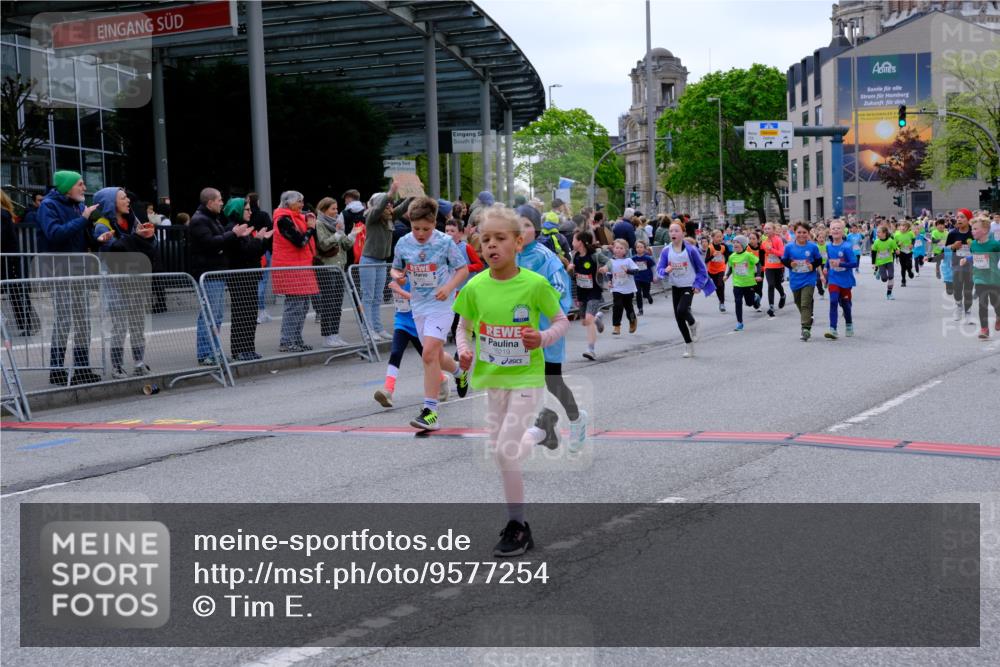 25.04.2026 - Das Zehntel Tim E. http://msf.ph/oto/9577254 25.04.2026 10:59:36 Ziel 5026, 5219, 5233, 5245, 5271, 5286, 5343, 5352, 5353, 5690, 5715, 5722, 5960, 5995, 6091, 6296, 6305, 6306, 6395, 6438, 6632, 6643, 6669, 6686, 6742, 6874, 6945, 7054, 7067, 7078, 7296, 7370, 7371, 7372, 7384, 7465, 7644, 7657, 7751, 7761, 7767, 7800, 7812, 7826, 7834, 7859 meine-sportfotos.de