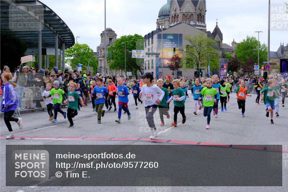 25.04.2026 - Das Zehntel Tim E. http://msf.ph/oto/9577260 25.04.2026 10:59:38 Ziel 5026, 5219, 5233, 5240, 5245, 5248, 5271, 5286, 5352, 5353, 5635, 5690, 5715, 5722, 5960, 5995, 6296, 6305, 6306, 6320, 6438, 6632, 6643, 6654, 6669, 6686, 6742, 6945, 7054, 7057, 7066, 7067, 7078, 7296, 7361, 7370, 7371, 7372, 7384, 7479, 7535, 7559, 7644, 7657, 7761, 7767, 7782, 7800, 7812, 7834, 7859 meine-sportfotos.de