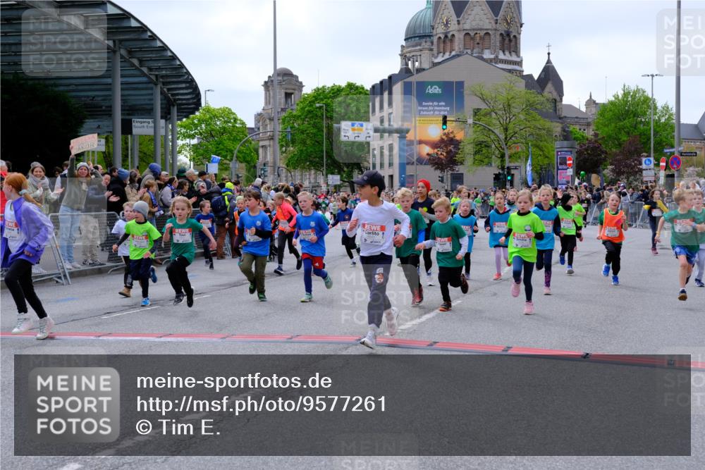 25.04.2026 - Das Zehntel Tim E. http://msf.ph/oto/9577261 25.04.2026 10:59:38 Ziel 5026, 5219, 5233, 5240, 5245, 5248, 5271, 5286, 5352, 5353, 5635, 5690, 5715, 5722, 5960, 5995, 6296, 6305, 6306, 6320, 6438, 6632, 6643, 6654, 6669, 6686, 6742, 6945, 7054, 7057, 7066, 7067, 7078, 7296, 7361, 7370, 7371, 7372, 7384, 7479, 7535, 7559, 7644, 7657, 7761, 7767, 7782, 7800, 7812, 7834, 7859 meine-sportfotos.de