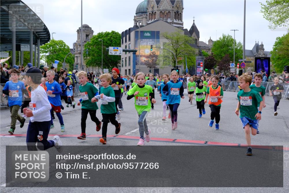 25.04.2026 - Das Zehntel Tim E. http://msf.ph/oto/9577266 25.04.2026 10:59:39 Ziel 5026, 5219, 5233, 5240, 5245, 5248, 5271, 5286, 5352, 5353, 5635, 5690, 5715, 5722, 5860, 5960, 6296, 6305, 6306, 6320, 6438, 6632, 6643, 6654, 6669, 6686, 6742, 6945, 7054, 7057, 7066, 7067, 7078, 7296, 7361, 7370, 7371, 7372, 7384, 7479, 7535, 7559, 7644, 7657, 7761, 7767, 7782, 7800, 7812, 7834, 7859 meine-sportfotos.de