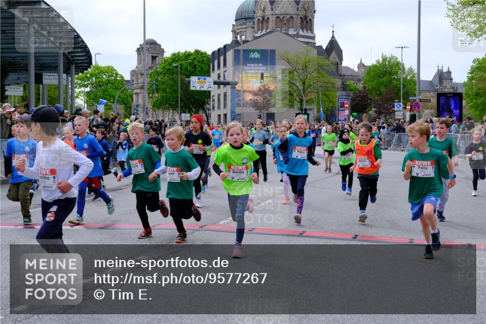 25.04.2026 - Das Zehntel Tim E. http://msf.ph/oto/9577267 25.04.2026 10:59:39 Ziel 5026, 5219, 5233, 5240, 5245, 5248, 5271, 5286, 5352, 5353, 5635, 5690, 5715, 5722, 5860, 5960, 6296, 6305, 6306, 6320, 6438, 6632, 6643, 6654, 6669, 6686, 6742, 6945, 7054, 7057, 7066, 7067, 7078, 7296, 7361, 7370, 7371, 7372, 7384, 7479, 7535, 7559, 7644, 7657, 7761, 7767, 7782, 7800, 7812, 7834, 7859 meine-sportfotos.de