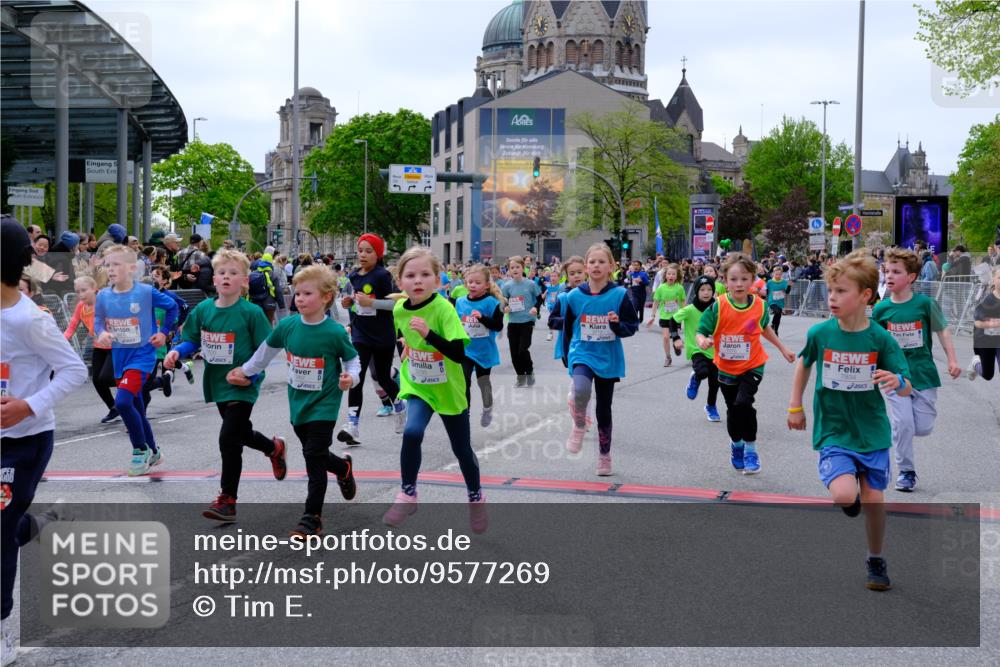25.04.2026 - Das Zehntel Tim E. http://msf.ph/oto/9577269 25.04.2026 10:59:40 Ziel 5026, 5219, 5233, 5240, 5245, 5248, 5271, 5286, 5352, 5353, 5635, 5690, 5715, 5722, 5767, 5860, 5960, 6270, 6274, 6305, 6306, 6320, 6438, 6608, 6632, 6643, 6654, 6669, 6686, 6742, 6896, 6945, 7054, 7057, 7066, 7067, 7078, 7296, 7361, 7370, 7371, 7372, 7376, 7384, 7479, 7535, 7559, 7644, 7657, 7761, 7767, 7782, 7800, 7812, 7834, 7859 meine-sportfotos.de