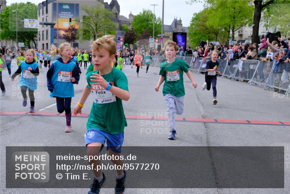 25.04.2026 - Das Zehntel Tim E. http://msf.ph/oto/9577270 25.04.2026 10:59:40 Ziel 5026, 5219, 5233, 5240, 5245, 5248, 5271, 5286, 5352, 5353, 5635, 5690, 5715, 5722, 5767, 5860, 5960, 6270, 6274, 6305, 6306, 6320, 6438, 6608, 6632, 6643, 6654, 6669, 6686, 6742, 6896, 6945, 7054, 7057, 7066, 7067, 7078, 7296, 7361, 7370, 7371, 7372, 7376, 7384, 7479, 7535, 7559, 7644, 7657, 7761, 7767, 7782, 7800, 7812, 7834, 7859 meine-sportfotos.de