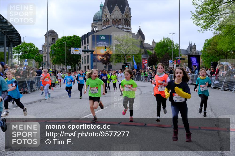 25.04.2026 - Das Zehntel Tim E. http://msf.ph/oto/9577277 25.04.2026 10:59:43 Ziel 5026, 5040, 5094, 5155, 5164, 5233, 5240, 5245, 5248, 5271, 5286, 5352, 5353, 5635, 5690, 5715, 5722, 5767, 5860, 5960, 6270, 6274, 6305, 6306, 6320, 6438, 6556, 6608, 6632, 6643, 6654, 6661, 6669, 6671, 6686, 6742, 6872, 6896, 6945, 7057, 7066, 7078, 7112, 7235, 7241, 7361, 7370, 7371, 7372, 7376, 7384, 7479, 7535, 7559, 7644, 7657, 7761, 7767, 7782, 7800, 7812, 7834, 7859 meine-sportfotos.de