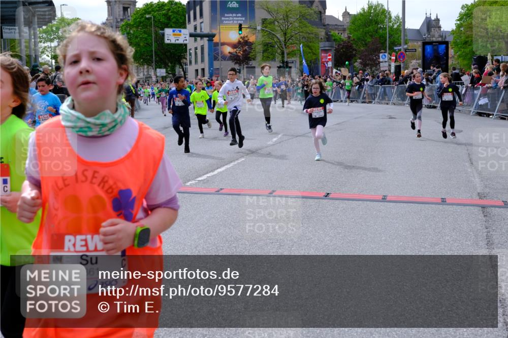25.04.2026 - Das Zehntel Tim E. http://msf.ph/oto/9577284 25.04.2026 10:59:45 Ziel 5026, 5040, 5094, 5155, 5164, 5233, 5240, 5245, 5248, 5271, 5286, 5352, 5353, 5635, 5690, 5715, 5722, 5767, 5860, 6270, 6274, 6305, 6306, 6320, 6438, 6556, 6608, 6632, 6643, 6654, 6661, 6669, 6671, 6686, 6742, 6872, 6896, 7057, 7066, 7078, 7112, 7235, 7241, 7361, 7370, 7371, 7372, 7376, 7384, 7479, 7535, 7559, 7644, 7761, 7767, 7782, 7800, 7812, 7834, 7859 meine-sportfotos.de