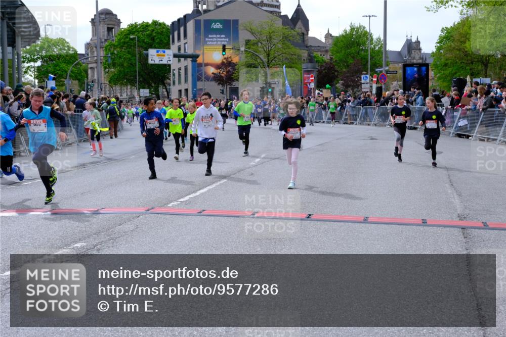 25.04.2026 - Das Zehntel Tim E. http://msf.ph/oto/9577286 25.04.2026 10:59:45 Ziel 5026, 5040, 5094, 5155, 5164, 5233, 5240, 5245, 5248, 5271, 5286, 5352, 5353, 5635, 5690, 5715, 5722, 5767, 5860, 6270, 6274, 6305, 6306, 6320, 6438, 6556, 6608, 6632, 6643, 6654, 6661, 6669, 6671, 6686, 6742, 6872, 6896, 7057, 7066, 7078, 7112, 7235, 7241, 7361, 7370, 7371, 7372, 7376, 7384, 7479, 7535, 7559, 7644, 7761, 7767, 7782, 7800, 7812, 7834, 7859 meine-sportfotos.de