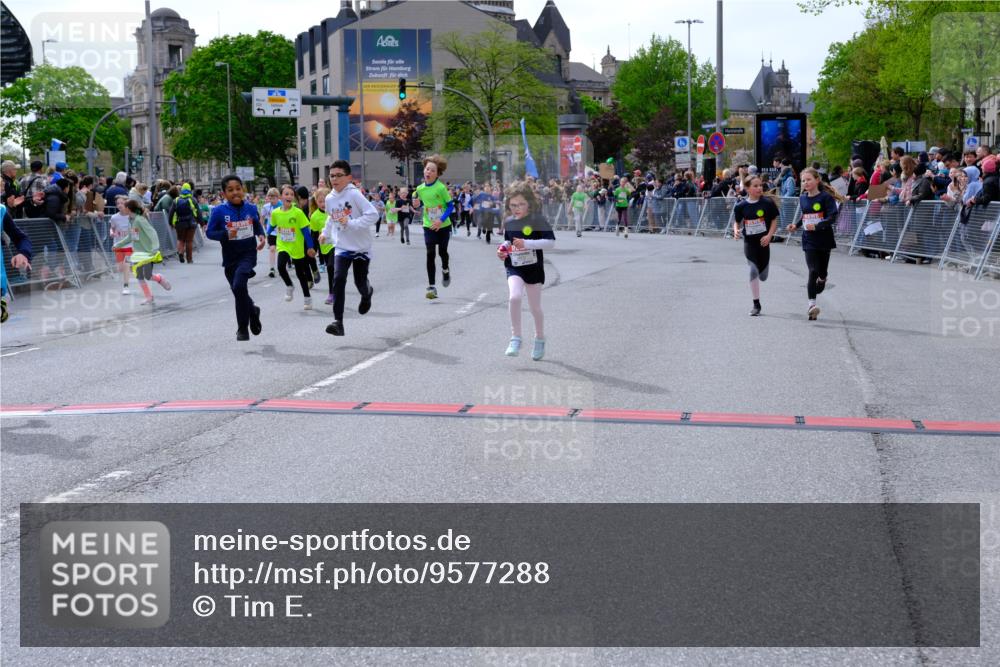 25.04.2026 - Das Zehntel Tim E. http://msf.ph/oto/9577288 25.04.2026 10:59:45 Ziel 5026, 5040, 5094, 5155, 5164, 5233, 5240, 5245, 5248, 5271, 5286, 5352, 5353, 5635, 5690, 5715, 5722, 5767, 5860, 6270, 6274, 6305, 6306, 6320, 6438, 6556, 6608, 6632, 6643, 6654, 6661, 6669, 6671, 6686, 6742, 6872, 6896, 7057, 7066, 7078, 7112, 7235, 7241, 7361, 7370, 7371, 7372, 7376, 7384, 7479, 7535, 7559, 7644, 7761, 7767, 7782, 7800, 7812, 7834, 7859 meine-sportfotos.de