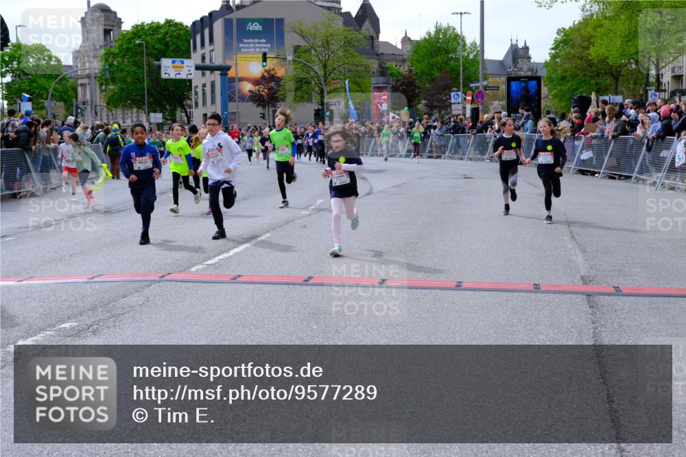 25.04.2026 - Das Zehntel Tim E. http://msf.ph/oto/9577289 25.04.2026 10:59:45 Ziel 5026, 5040, 5094, 5155, 5164, 5233, 5240, 5245, 5248, 5271, 5286, 5352, 5353, 5635, 5690, 5715, 5722, 5767, 5860, 6270, 6274, 6305, 6306, 6320, 6438, 6556, 6608, 6632, 6643, 6654, 6661, 6669, 6671, 6686, 6742, 6872, 6896, 7057, 7066, 7078, 7112, 7235, 7241, 7361, 7370, 7371, 7372, 7376, 7384, 7479, 7535, 7559, 7644, 7761, 7767, 7782, 7800, 7812, 7834, 7859 meine-sportfotos.de