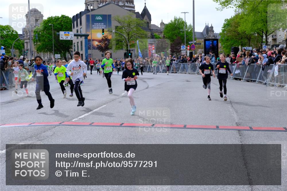 25.04.2026 - Das Zehntel Tim E. http://msf.ph/oto/9577291 25.04.2026 10:59:45 Ziel 5026, 5040, 5094, 5155, 5164, 5233, 5240, 5245, 5248, 5271, 5286, 5352, 5353, 5635, 5690, 5715, 5722, 5767, 5860, 6270, 6274, 6305, 6306, 6320, 6438, 6556, 6608, 6632, 6643, 6654, 6661, 6669, 6671, 6686, 6742, 6872, 6896, 7057, 7066, 7078, 7112, 7235, 7241, 7361, 7370, 7371, 7372, 7376, 7384, 7479, 7535, 7559, 7644, 7761, 7767, 7782, 7800, 7812, 7834, 7859 meine-sportfotos.de